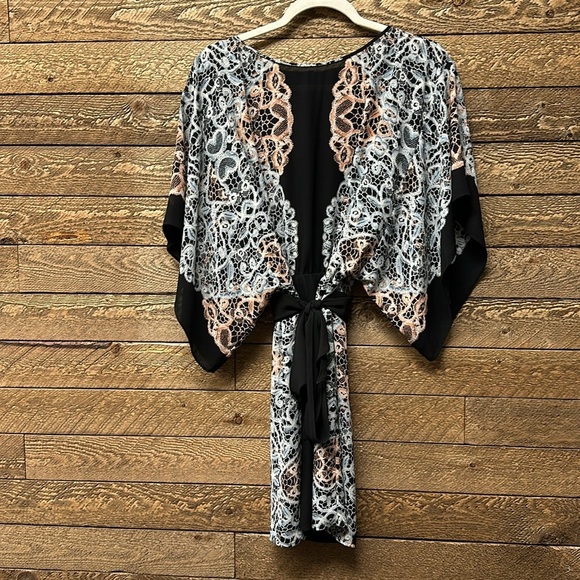 BCBG MAXAZRIA Black and Blue Patterned Dress Size XS - Picture 2 of 4